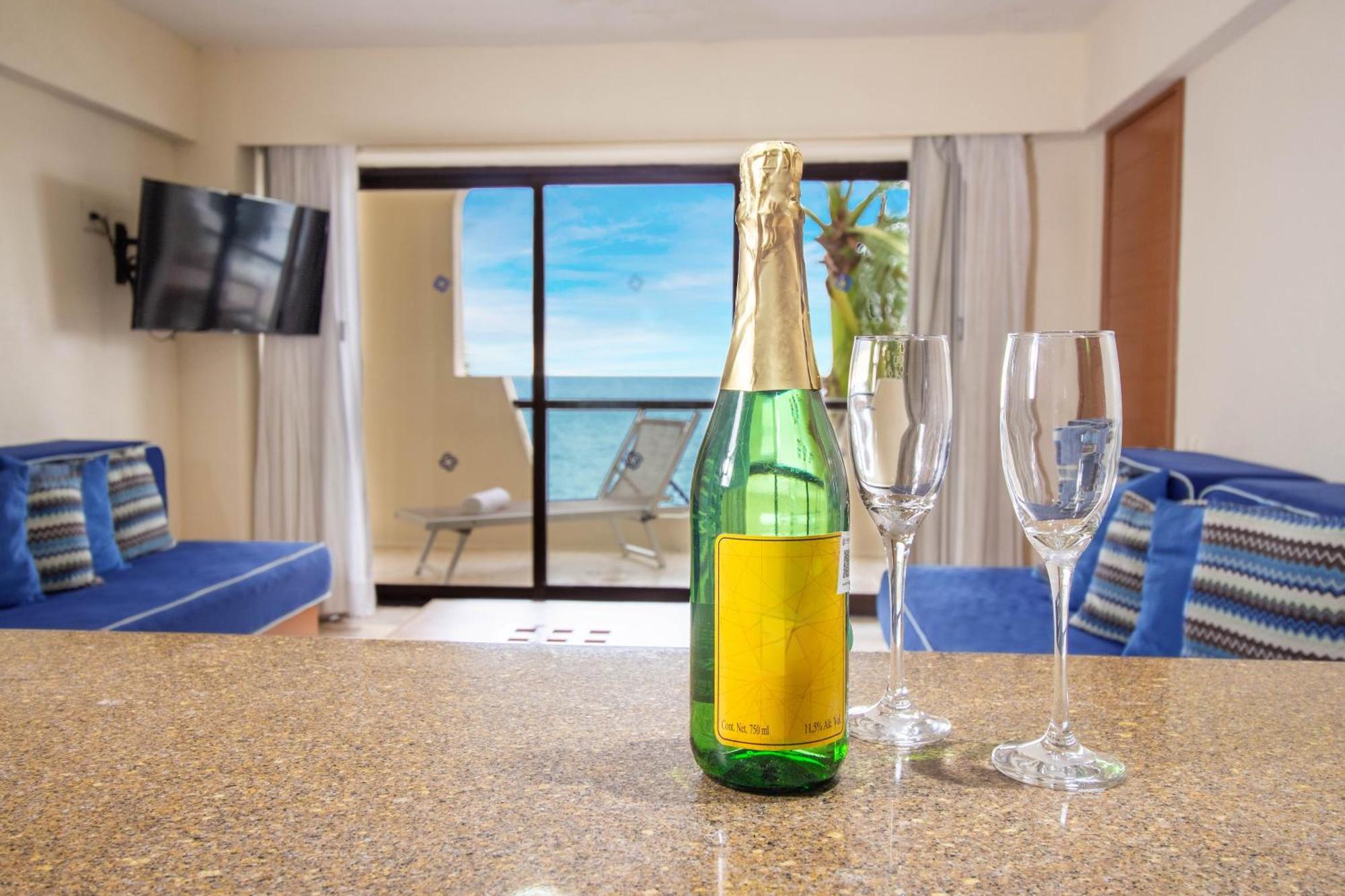 Plaza Pelicanos Grand Beach Resort All Inclusive Puerto Vallarta Luaran gambar